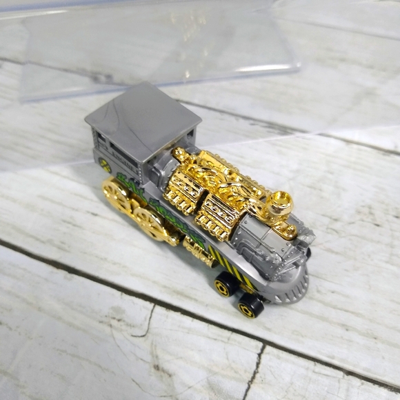Mattel Hot Wheels 1995 RAIL RODDER Engine 5 Plastic Gray Gold Toy Train Engine - Picture 6 of 11